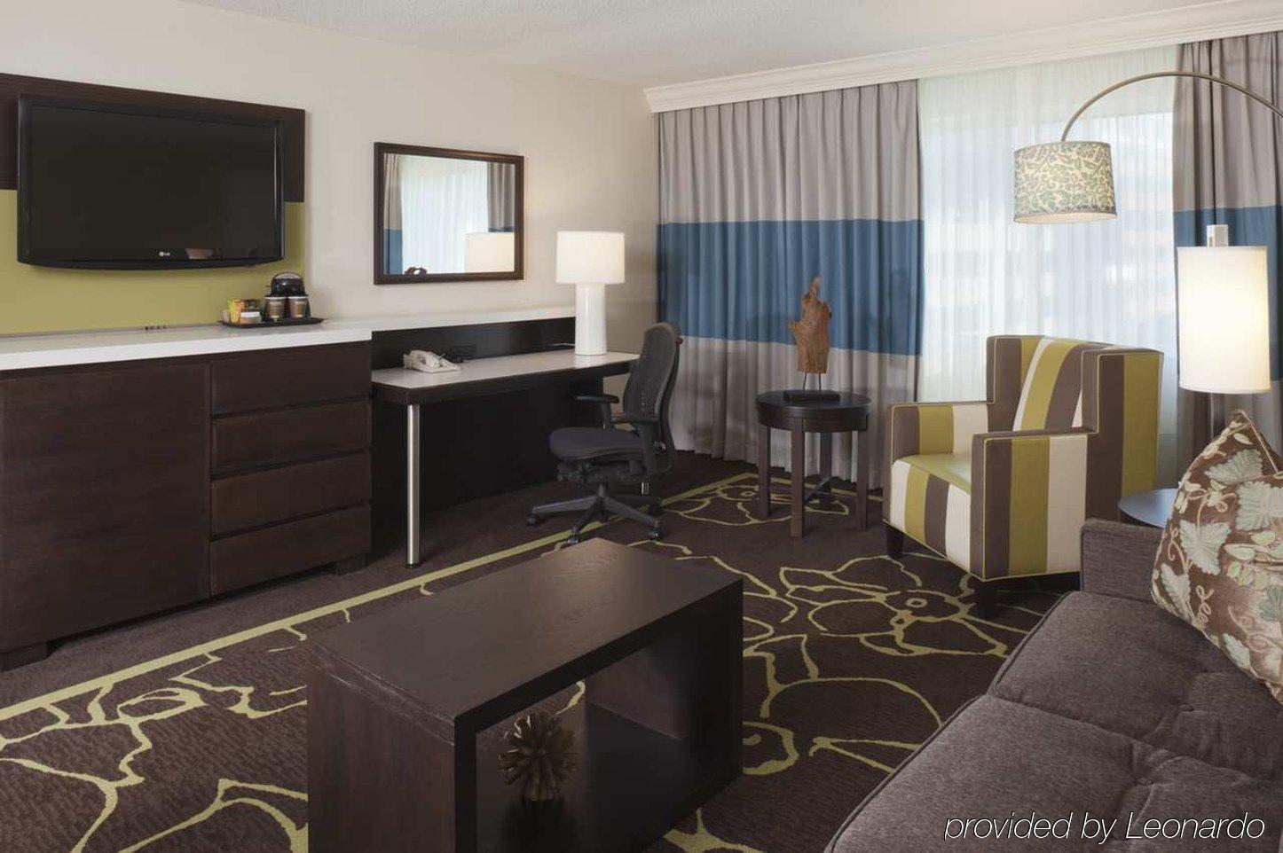 Hotel Doubletree By Hilton Charlotte Uptown Zimmer foto