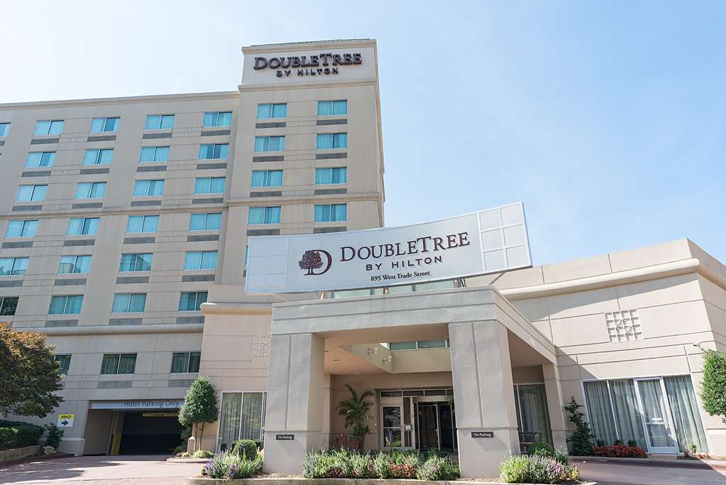 Hotel Doubletree By Hilton Charlotte Uptown Exterior foto